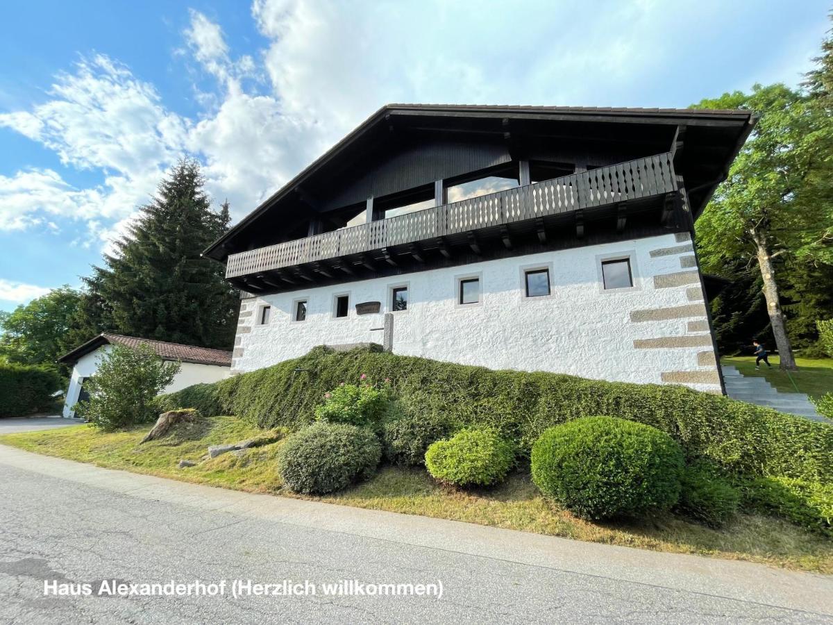 Grosse Ferienwohnung Hundertwasser Am Dreisessel In Altreichenau ノイライヒェナウ エクステリア 写真
