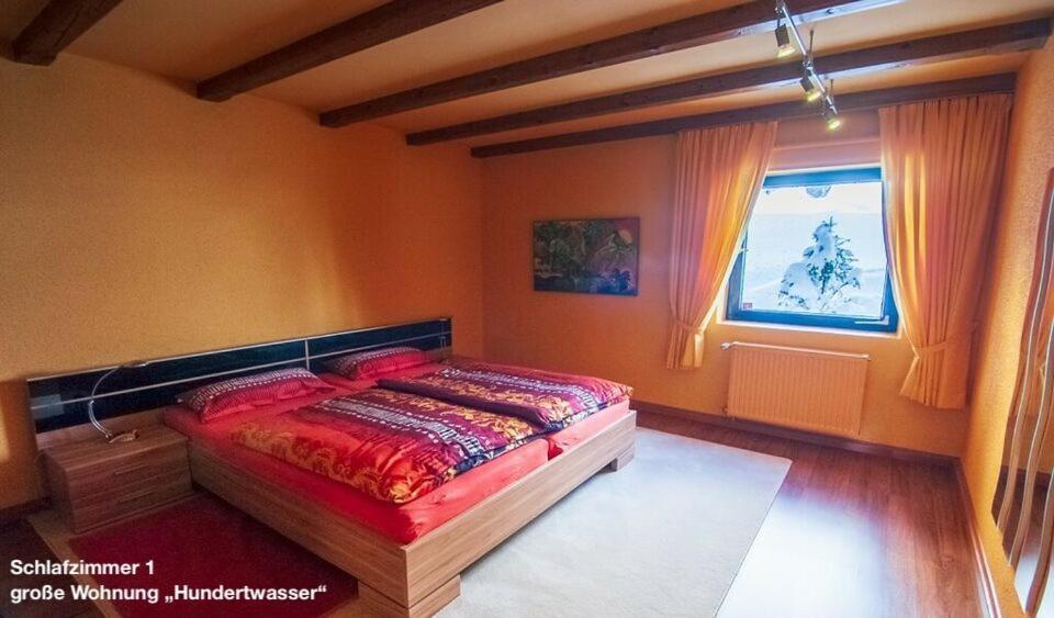 Grosse Ferienwohnung Hundertwasser Am Dreisessel In Altreichenau ノイライヒェナウ エクステリア 写真